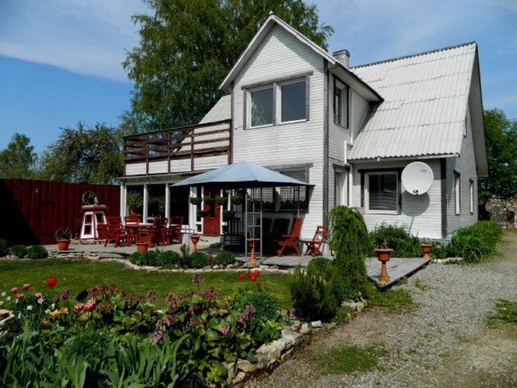 OUna Puhketalu Jogeva Værelse billede